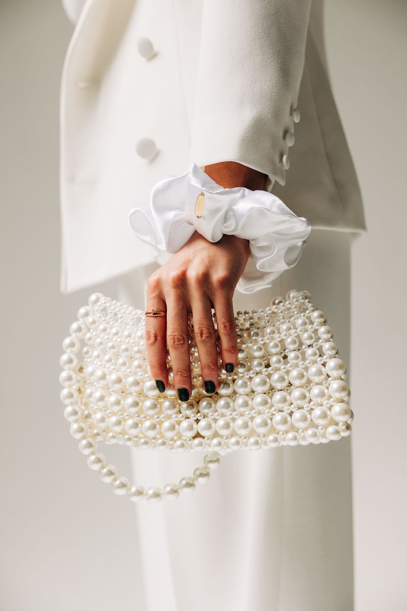 Oversized white satin scrunchie - Vera - Scrunchie is back
