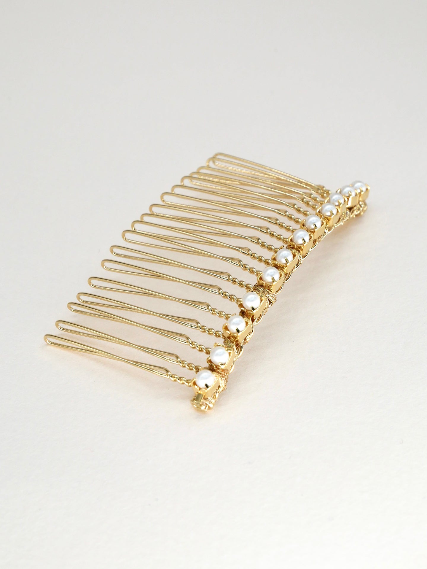 Pearly pearl comb - Iryna