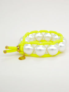 Bichou perles nacrées et élastique coloré (12 coloris)