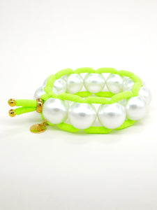 Bichou perles nacrées et élastique coloré (12 coloris)