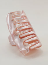 Pince nacrée Juliette - rose 7 cm forme boule