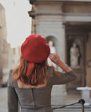 Red bow beret - Oscar